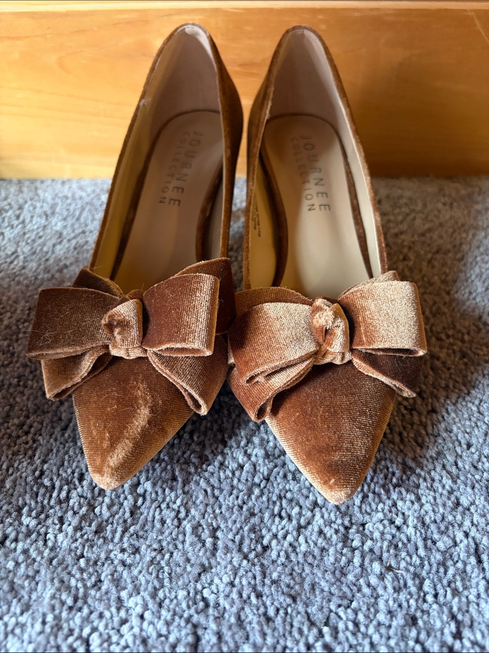 Journee Collection Brown Velvet Pointed-Toe Pumps with Bow